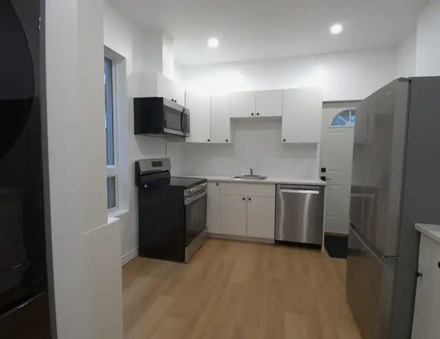 Charming home for rent close to James North in Long Term Rentals in Hamilton - Image 9