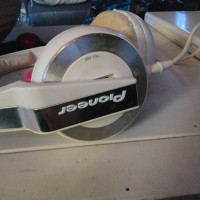 Pioneer dj headphones 