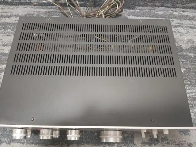 Kenwood KA-3500 Stereo Integrated Amplifier in Stereo Systems & Home Theatre in Kingston - Image 4