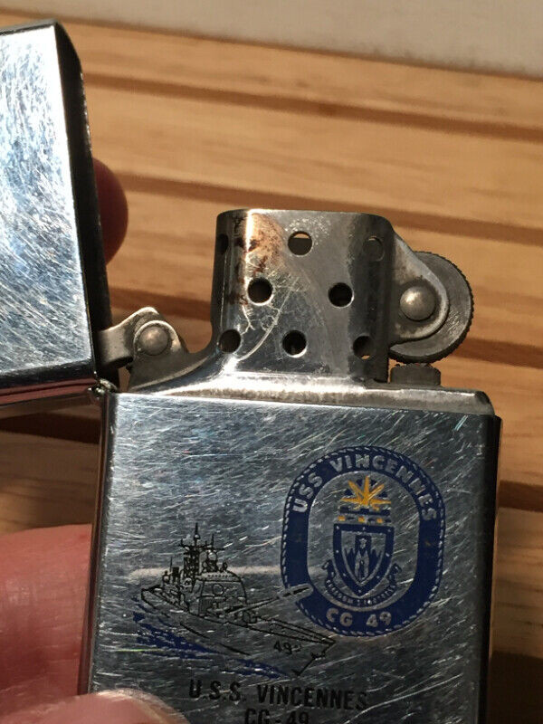Vintage Old ZIPPO Lighter U.S.S VINCENNES CG-49 Bradford Pa in Arts & Collectibles in Vancouver - Image 4