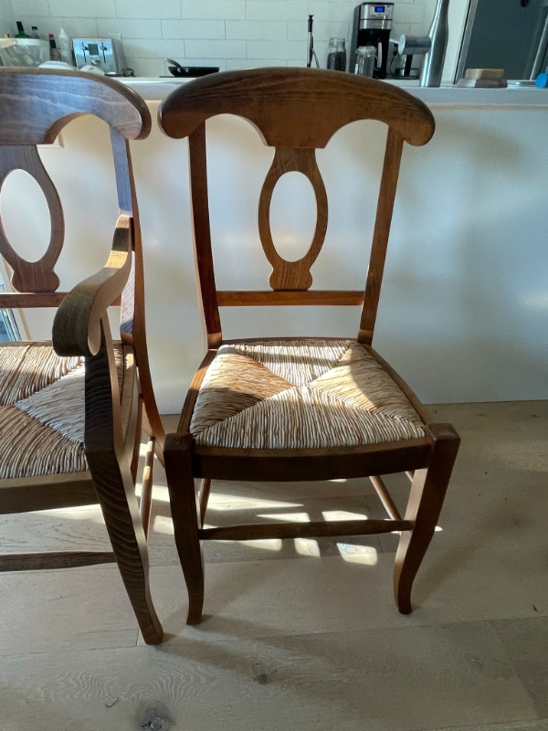 His and her high quality wood/wicker pair of chairs Chairs