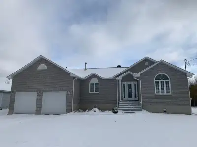 English will follow Amateurs de plein-air à la recherche d’un cadre de vie alliant tranquilité et at...