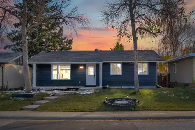 3 Bedroom & 1 Bath Basement