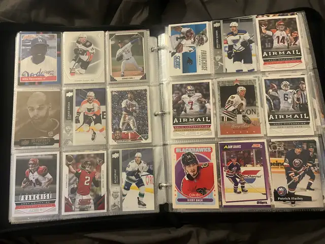 Found hockey cards 65702490422018124