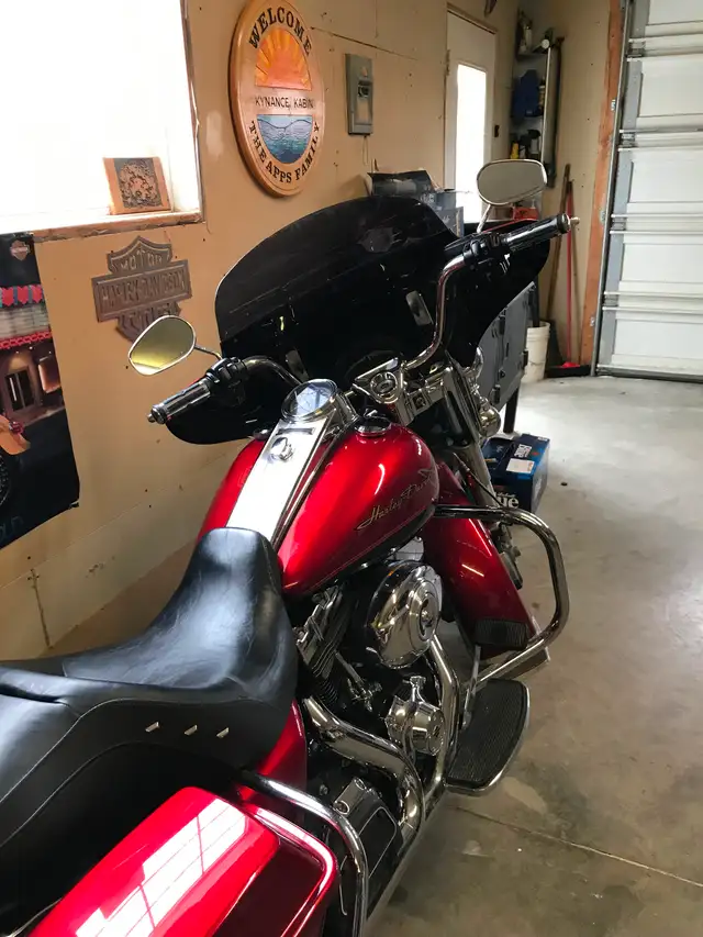 Harley FLHR in Motorcycle Parts & Accessories in Hamilton - Image 7