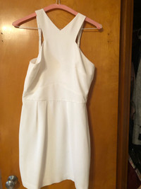 robe blanche guess by marciano 
