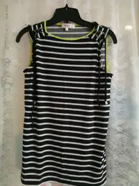 Chandail rayé noir blanc / Black white striped shirt