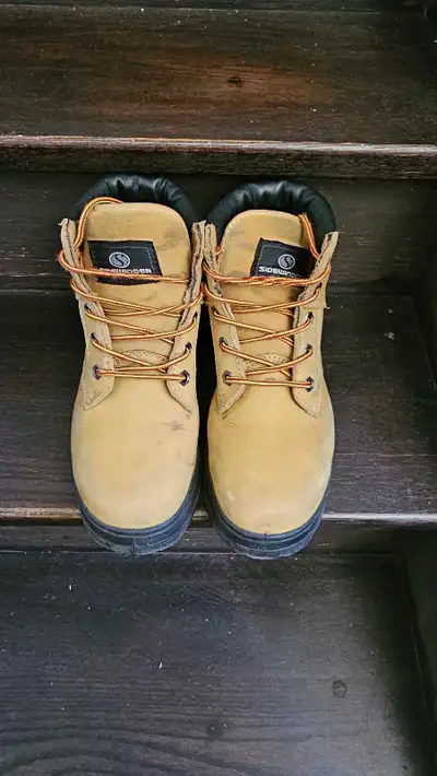 Safety boots, View more