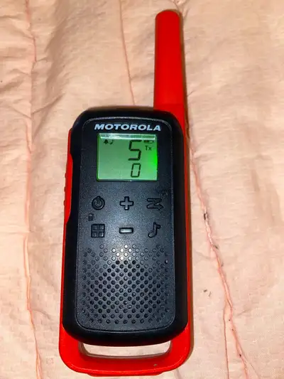 Motorola Talkabout Walkie Talkie 1 radio, View more