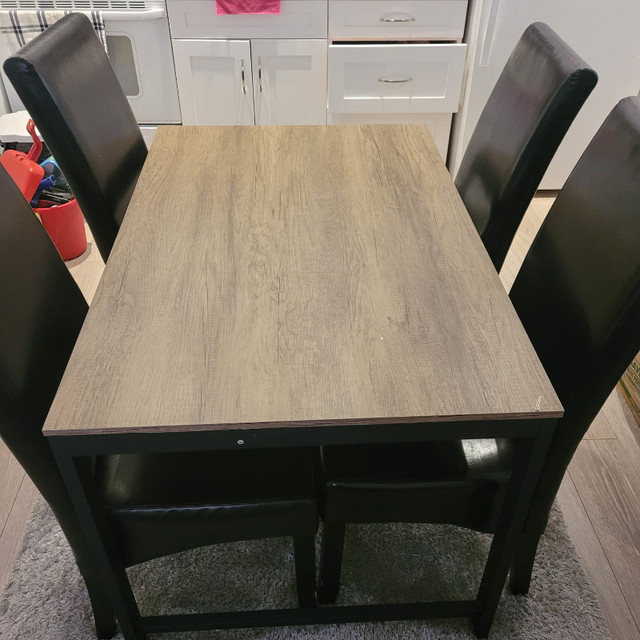 4 piece dining set in Dining Tables & Sets in Richmond
