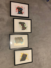 4 picture frames like new