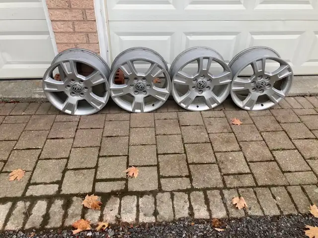 18 Inch Alloy Wheel Rims, GMC Acadia in Tires & Rims in Belleville - Image 3