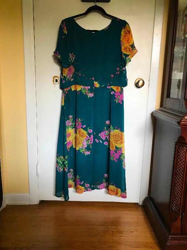 Floral dress in Women's - Dresses & Skirts in Ottawa - Image 2