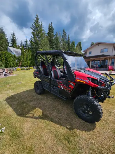 2021 Kawasaki Tery X4S Side by Side. Cab enclosure, bucket seats, driven 630 km, winch. Excellent co...