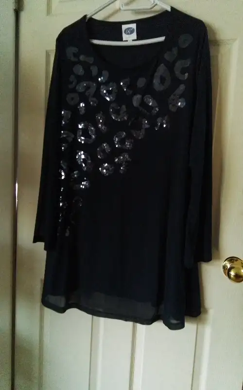 Woman's Size 22 Navey Blue Pants and  Blouse - NEW in Women's - Bottoms in City of Toronto - Image 5