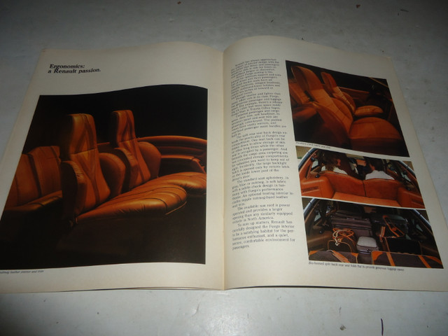 1982 RENAULT FUEGO DEALER SALES BROCHURE. CAN MAIL IN CANADA. dans Art et objets de collection  à Belleville - Image 4