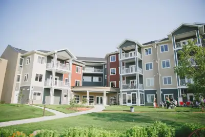 ATTENTION 55+ - Niverville Heritage Life Lease 55+ unit FOR SALE and or RENT. There has been only on...