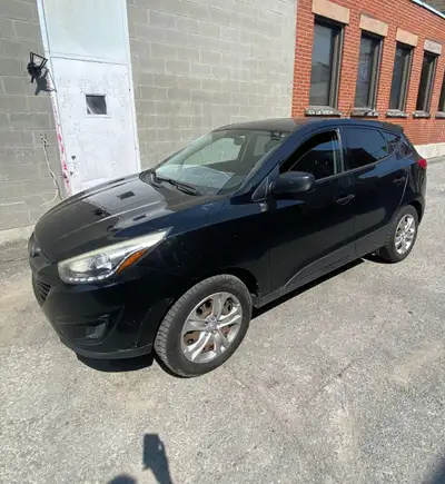 Selling Hyundai Tucson 2015 - Excellent Condition 189,000 km Air conditioning Heating Seats Oil chan...