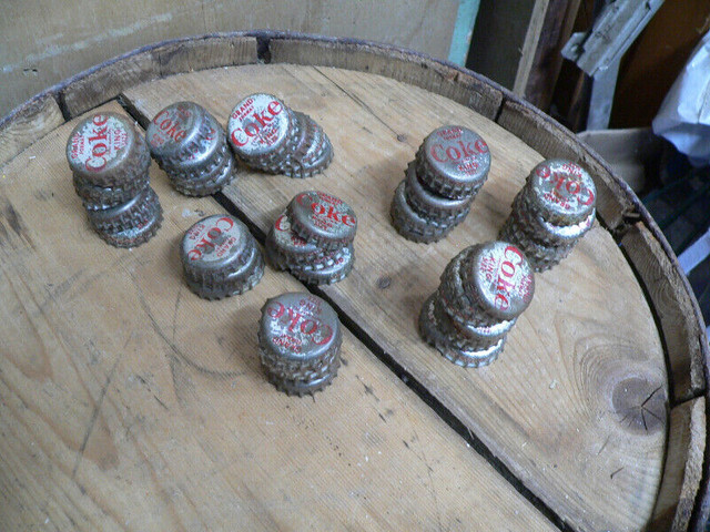 plusieurs bouchon antique de liqueur dans Art et objets de collection  à Lanaudière