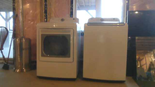 LG Washer and Dryer Set for Sale in Washers & Dryers in Kitchener / Waterloo