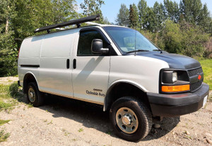 2005 Chevrolet Chevy Van 4x4 Clydesdale 2500 Express