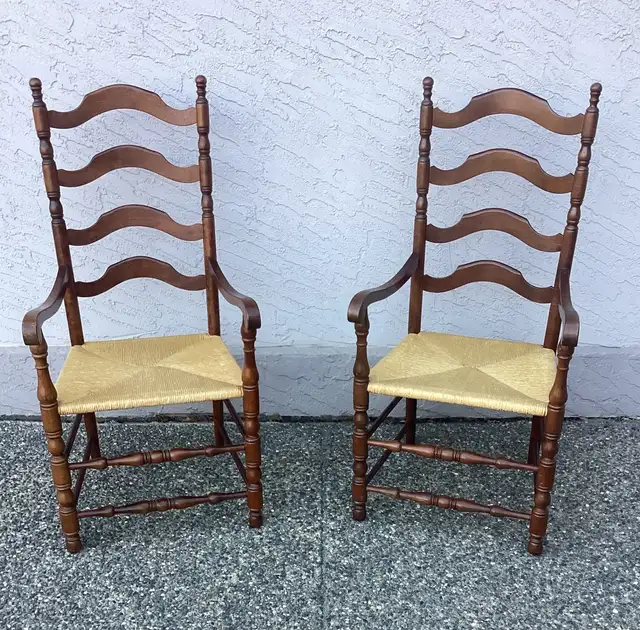 Heritage  Chairs in Chairs & Recliners in Kamloops - Image 2