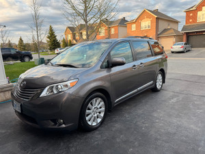 2011 Toyota Sienna Limited 