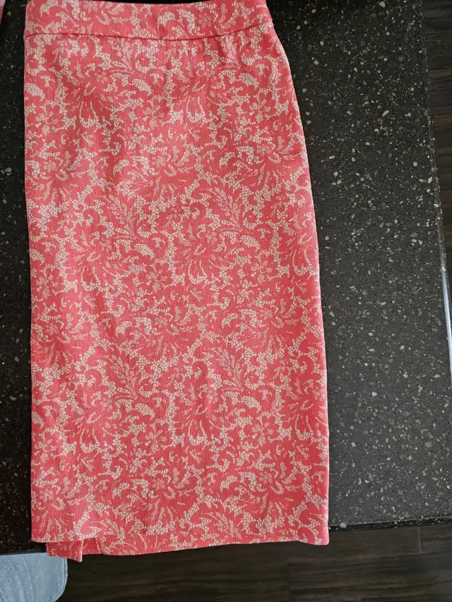 Women's Casual Bottoms (7 Items) in Women's - Bottoms in Oshawa / Durham Region - Image 7