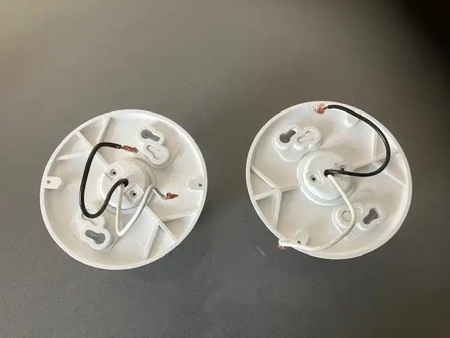 Soft White GU24 Squat Spiral CFL Bulbs & Hardware $30 in Indoor Lighting & Fans in Barrie - Image 4