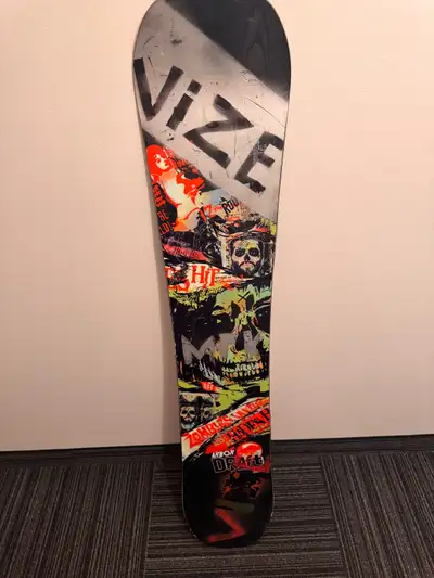 Used Arbor Draft Snowboard * Brand: Arbor * Model: Draft * Length: 147 cm * Style: Freestyle