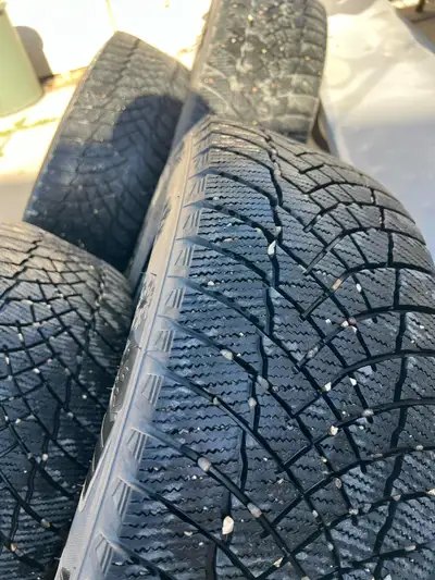For Sale used 1 Winter tire with metal rim $1000 Set of 4 Brand: Motomaster winter edge II With Schr...