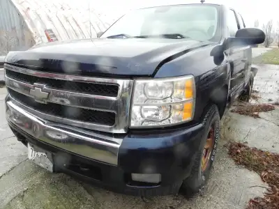 I am parting out this truck now. It has a 5.3 Engine (code LY5), a A4L60E transmission (code M30) an...