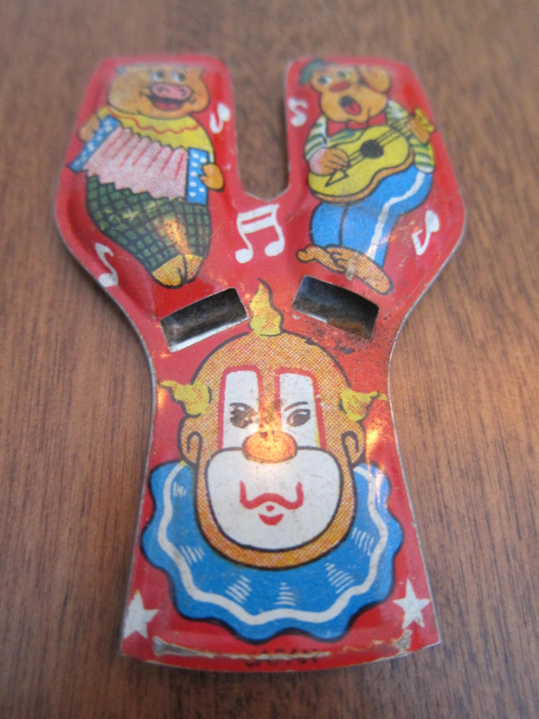 lot de sifflets &, clickers  Japan, Usa West Germany 1950 dans Art et objets de collection  à Longueuil/Rive Sud - Image 2