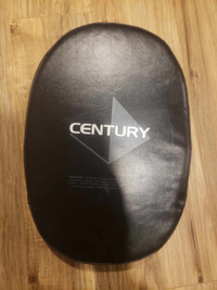 Century oval target kick pad