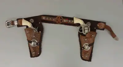 Vintage Roy Rogers Toy Guns with Holster Hard to Find Vintage Toy Memorabilia