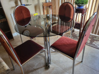 Round Glass Top Table with 4 Chairs