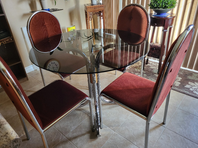 Round Glass Top Table with 4 Chairs in Dining Tables & Sets in London