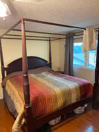 Canopy post bed King Size