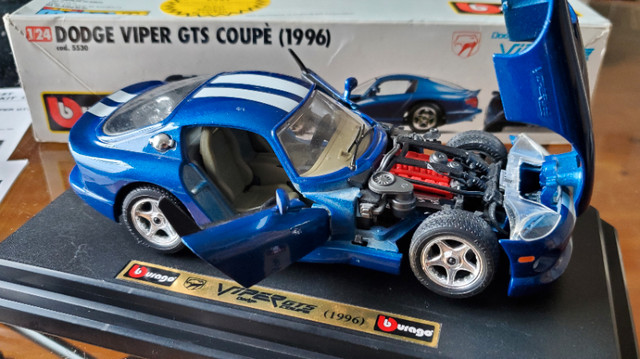 Burago Dodge Viper GTS Coupe (1996) Blue Diecast 1:24 Model Car in Hobbies & Crafts in City of Halifax - Image 2