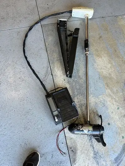 Motor Guide Magnum Deep Series, Model 745DV, 12 V, 34 Lbs. Thrust, Dura Amp 2 - trolling motor, used...