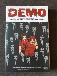 Demo - Brian Wood / Becky Cloonan - Vertigo Comic Books