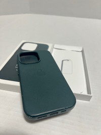 iPhone 14 Pro Leather Case, Forest Green - Magsafe