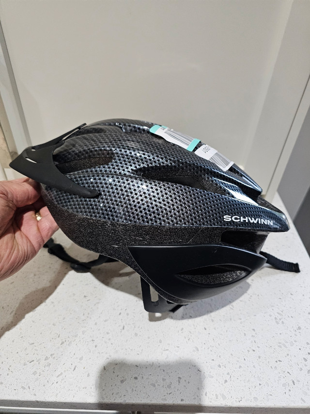 Schwinn Bicycle Helmet  in Clothing, Shoes & Accessories in London - Image 2