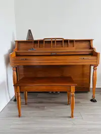 Baldwin Piano with Bench & Metronome 