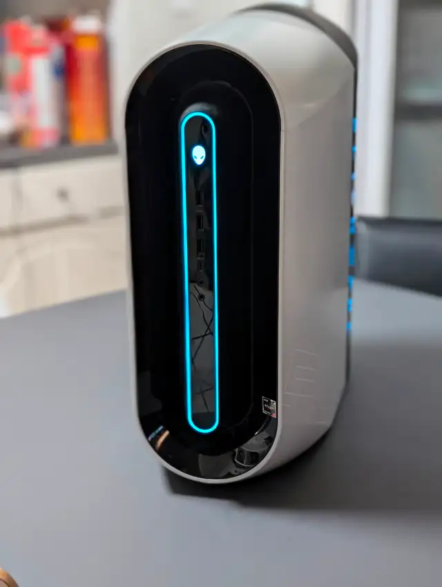 Gaming PC - Alienware Aurora R10 - 5950X - 6600XT - 32GB  - 1TB in Desktop Computers in Ottawa - Image 2