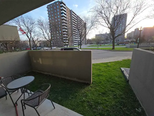 Large Apartment 1 Bedroom – Lease Assignment $200 off/month in Room Rentals & Roommates in City of Toronto - Image 8