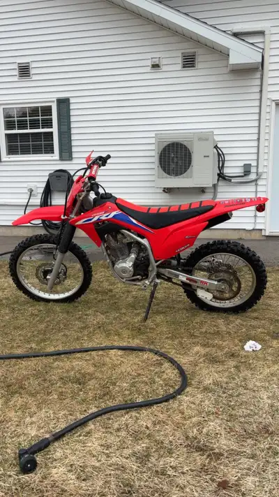2023 CRF250F bought brand new at the end of 2023. Barely used 15 hours maximum, oil has been changed...