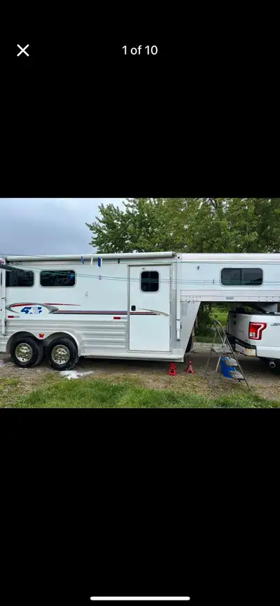 horse trailer , View more
