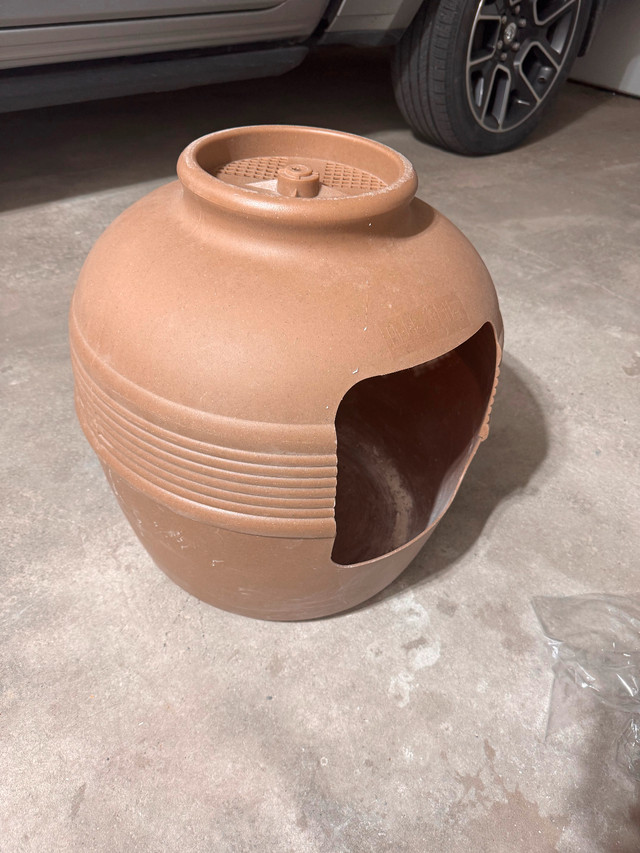 Litter box planter (no plant) in Free Stuff in Calgary