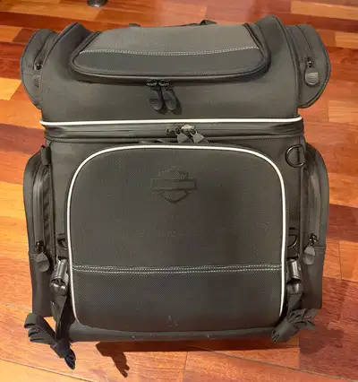 Original Harley Davidson luggage only used for a week long trip. In very good condition, no scratche...